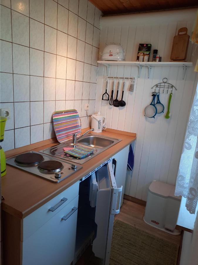 Lacky - Kleines Familienreihenmittelhaus In Grieben Hiddensee 外观 照片