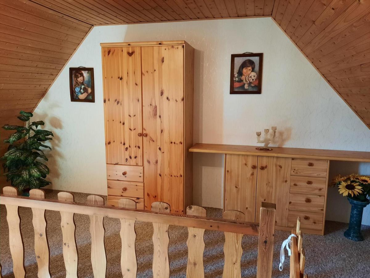 Lacky - Kleines Familienreihenmittelhaus In Grieben Hiddensee 外观 照片